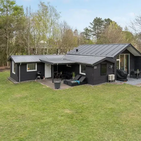 Sunja - 450m From The Sea In Djursland And Mols By Interhome
