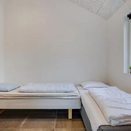 Sunja - 450m From The Sea In Djursland And Mols By Interhome בית נופש