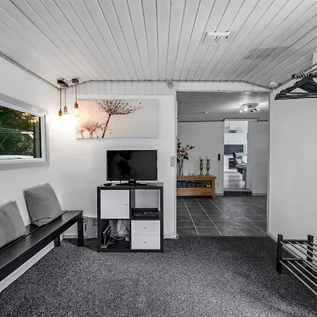 Sunja - 450m From The Sea By Interhome