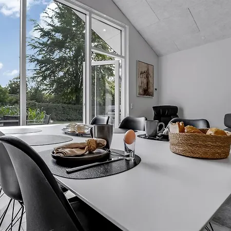 Σπίτι διακοπών Sunja - 450m From The Sea By Interhome Brondstrup
